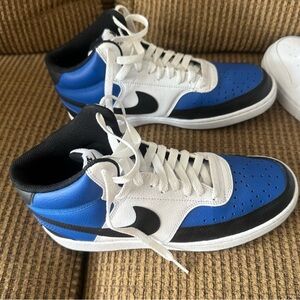 Nike Men's Blue and Black Sneakers